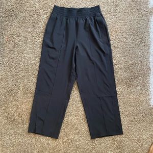 Lululemon Wanderer Crop